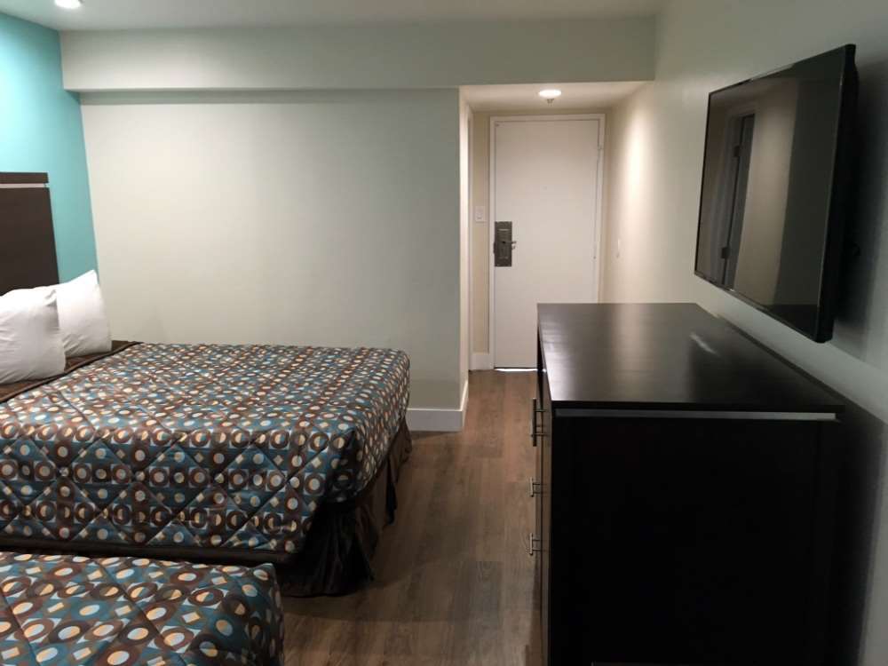 Vagabond Inn Executive - Bakersfield Downtowner Ruang foto