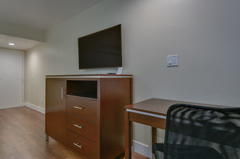 Vagabond Inn Executive - Bakersfield Downtowner Bagian luar foto