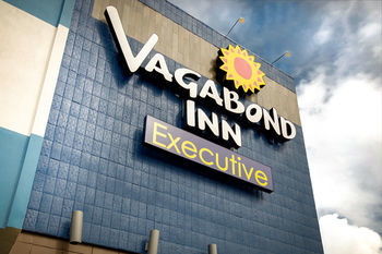 Vagabond Inn Executive - Bakersfield Downtowner Bagian luar foto